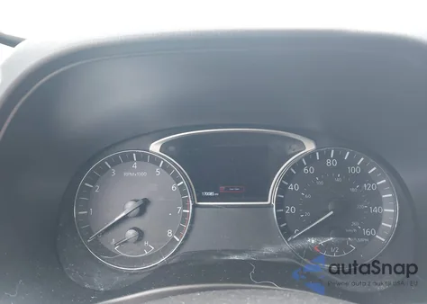 2017 Nissan Pathfinder Sv z USA, uszkodzony, nr VIN 5N1DR2MM9HC646272